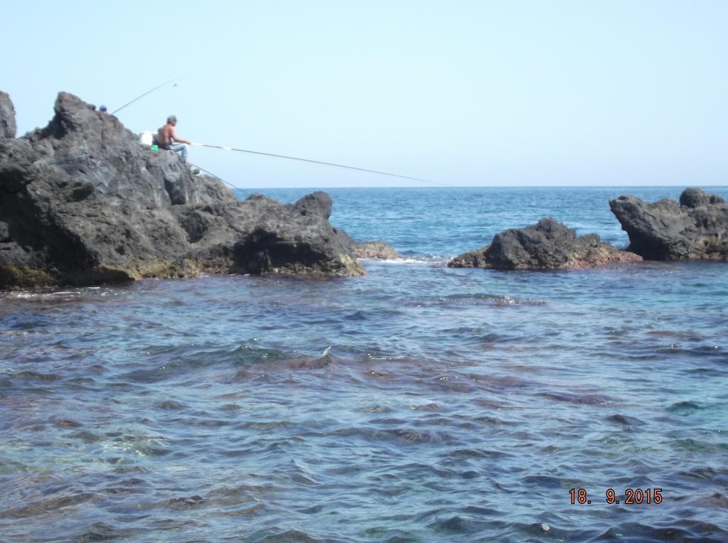 Adriana Casa Vacanze Mare Etna Sicilia อาชิเรอาเล ภายนอก รูปภาพ