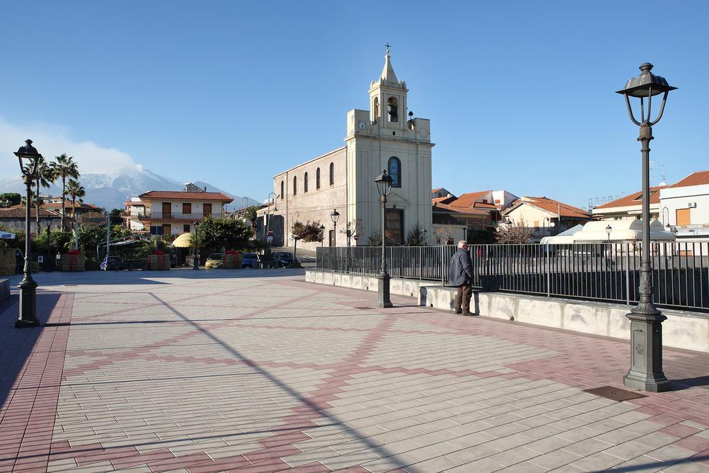 Adriana Casa Vacanze Mare Etna Sicilia อาชิเรอาเล ภายนอก รูปภาพ