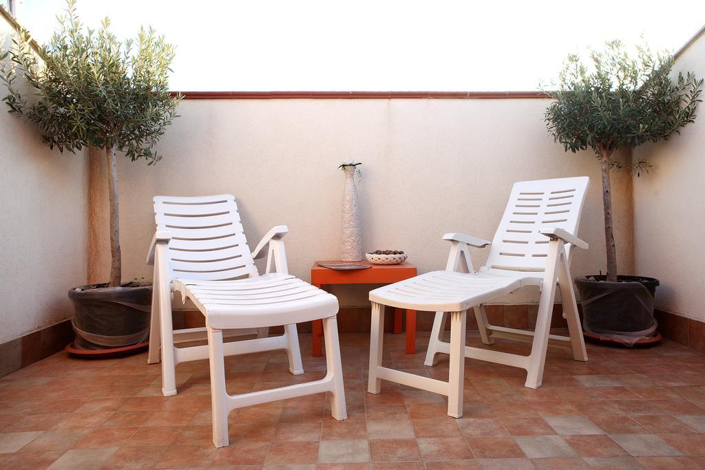 Adriana Casa Vacanze Mare Etna Sicilia อาชิเรอาเล ภายนอก รูปภาพ