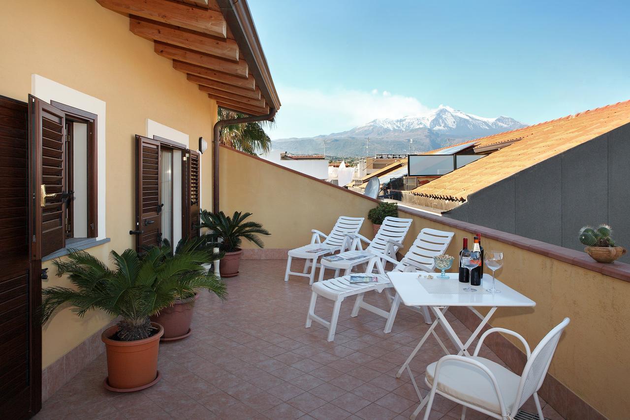 Adriana Casa Vacanze Mare Etna Sicilia อาชิเรอาเล ภายนอก รูปภาพ