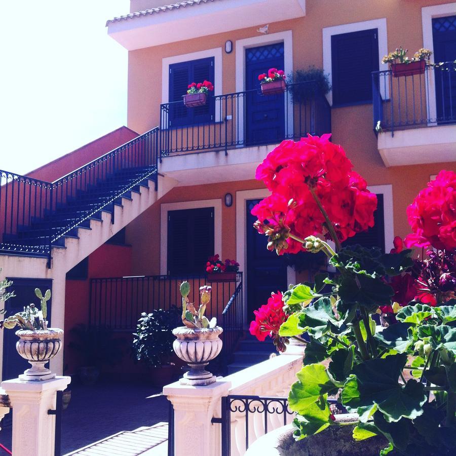 Adriana Casa Vacanze Mare Etna Sicilia อาชิเรอาเล ภายนอก รูปภาพ