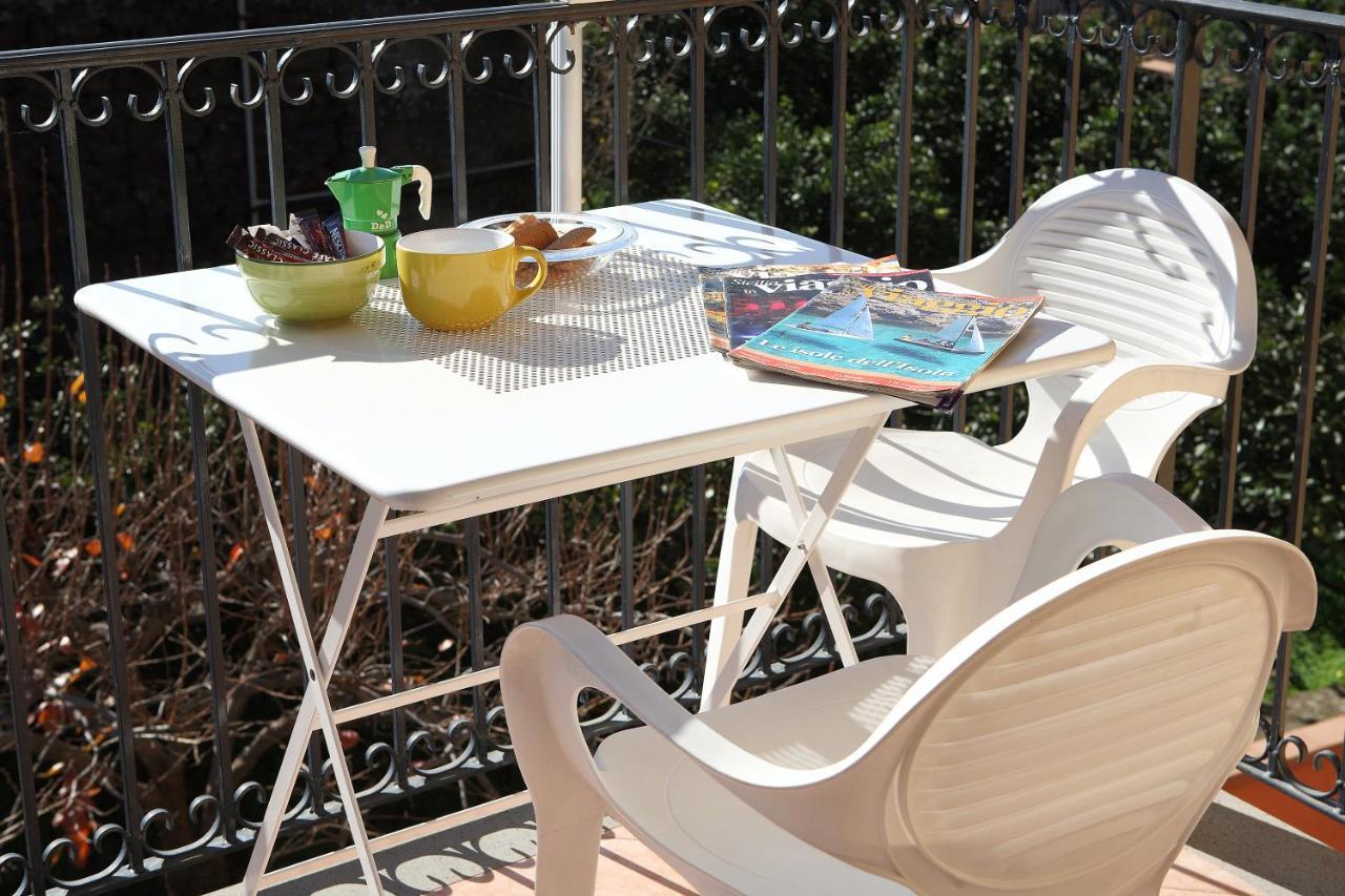 Adriana Casa Vacanze Mare Etna Sicilia อาชิเรอาเล ภายนอก รูปภาพ